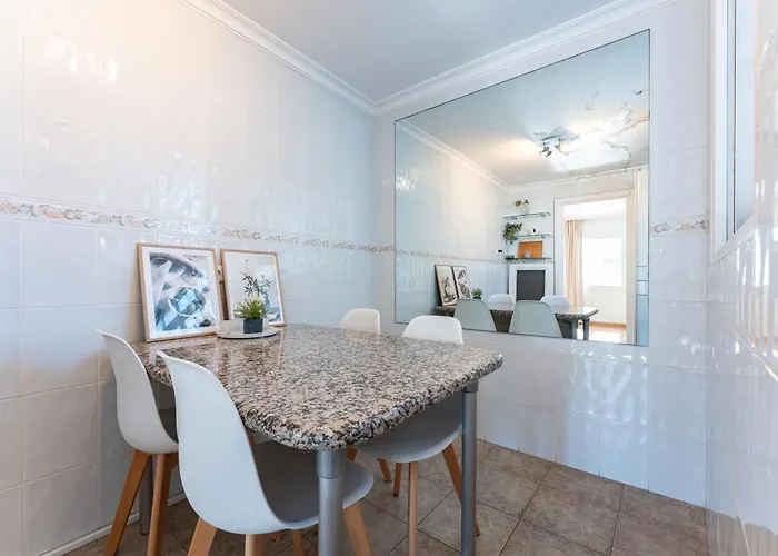Penthouse In Old Town شقة